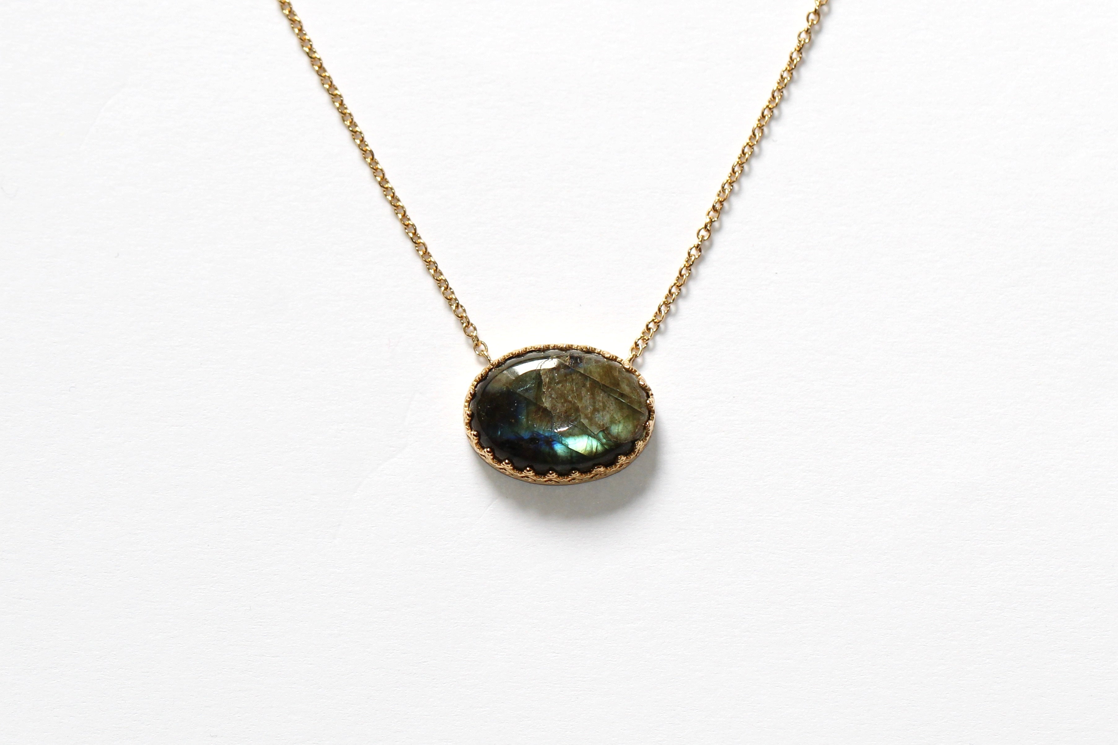 Collier IRENA